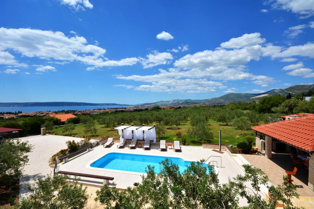 Villa Oliva Kastela Bagian luar foto