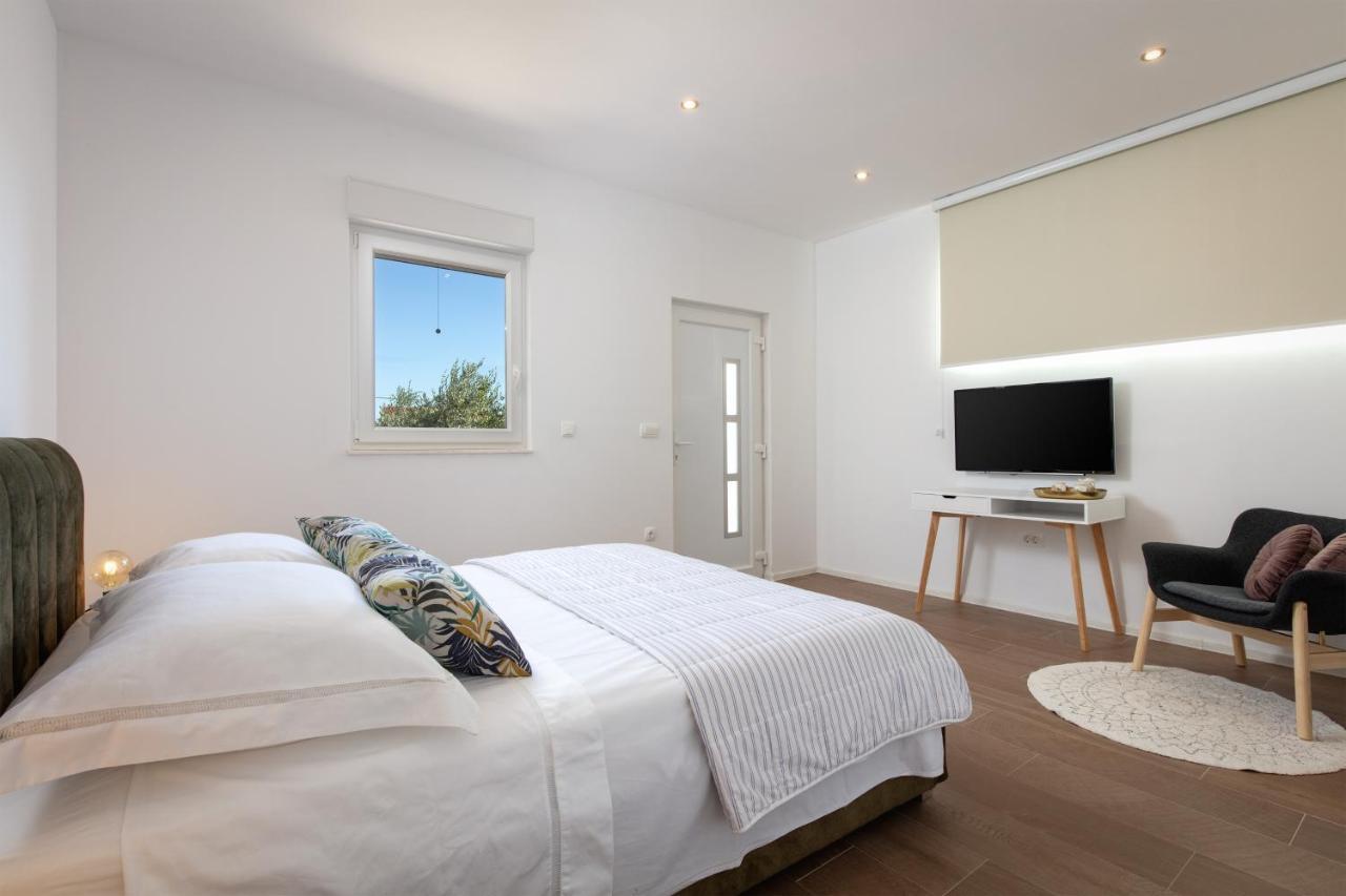 Villa Oliva Kastela Bagian luar foto